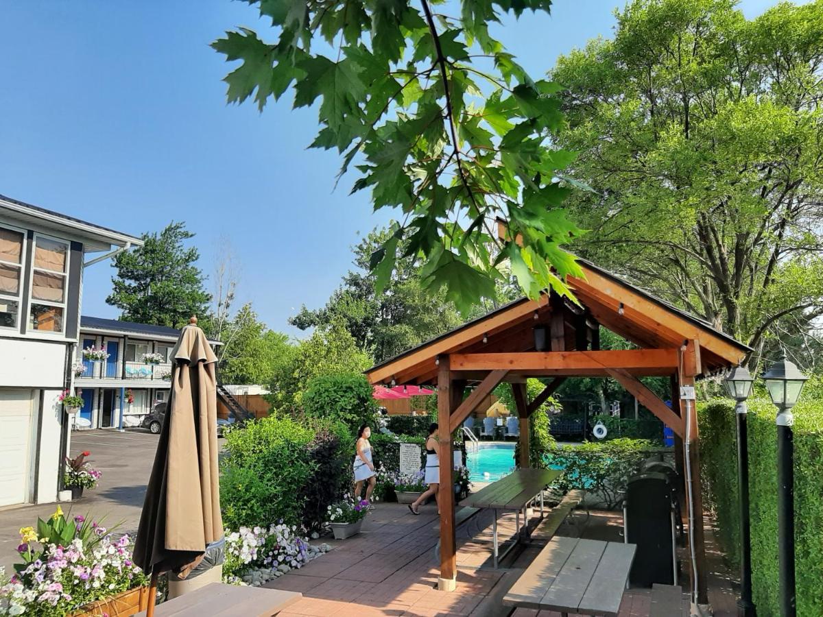 尼亚加拉瀑布城 蓝月旅馆汽车旅馆 外观 照片